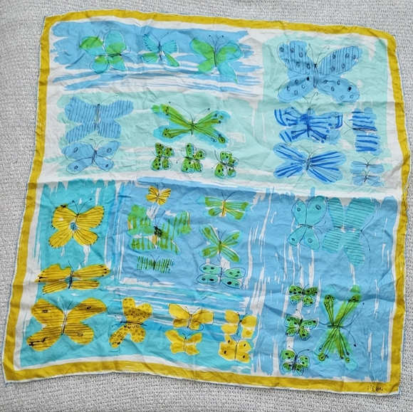 Vera 60s butterfly watercolor design ALL SILK Handrolled made in Japan scarf - Picture 2 of 4